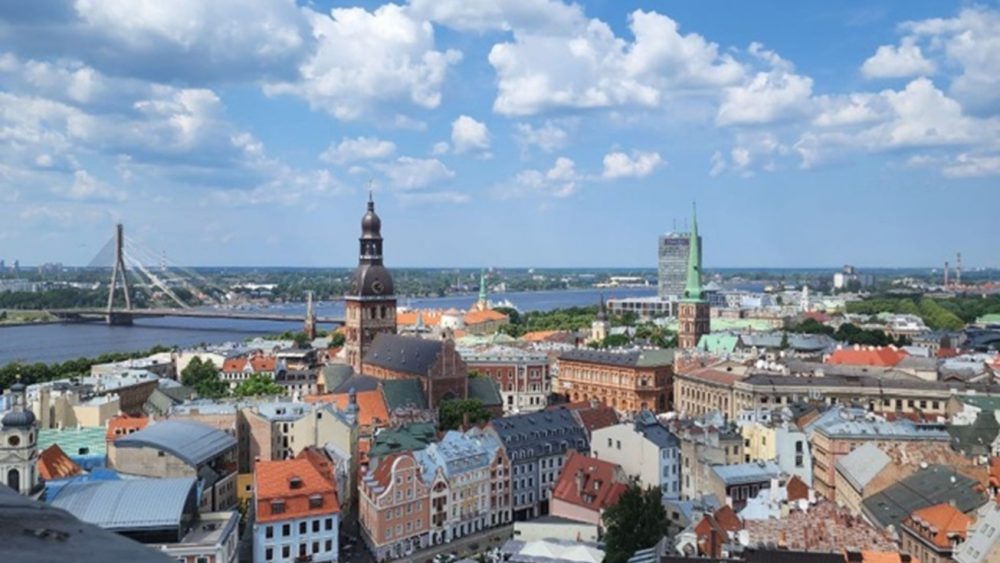 Photo of Riga with many buildings